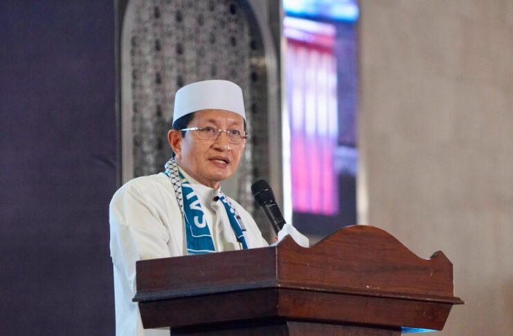 Menag Resmi Buka Muktamar V Wahdah Islamiyah dan Kukuhkan 10.000 Guru Qur’an