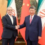 Iran Puji China Berani Lawan Ancaman Sanksi AS Xi and Iranian President scaled 1