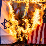 OPINI – Hubungan Israel-AS di Ujung Krisis, Dukungan Bipartisan dan Publik Terus Menurun Burning Flags at a Tense Protest