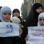 Analisis – Seragam, Sekularisme, dan Hak Belajar: Membaca Kisruh Hijab di Sekolah Azerbaijan dari Sudut Pandang Anak Perempuan Hijab